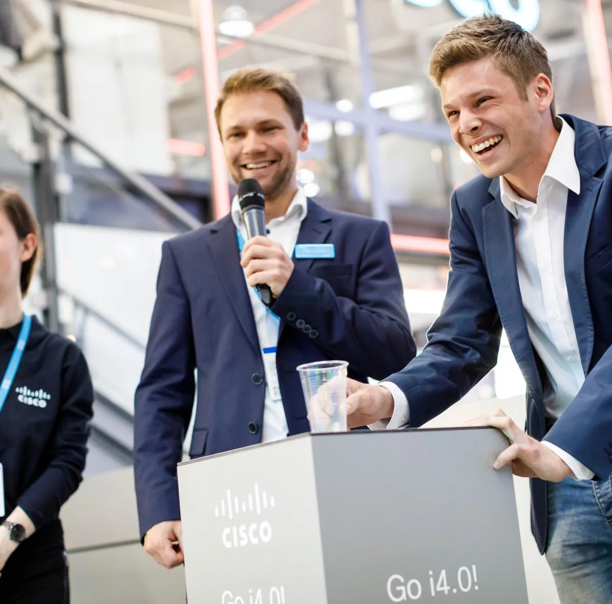 Moderator buchen - professionelle Event-Moderation auf einer Bühne